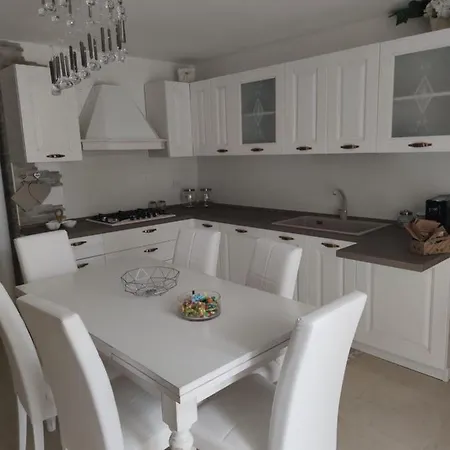 La Casa Delle Rose 1 בית נופש Giba