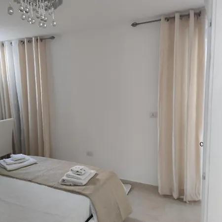 La Casa Delle Rose 1 *