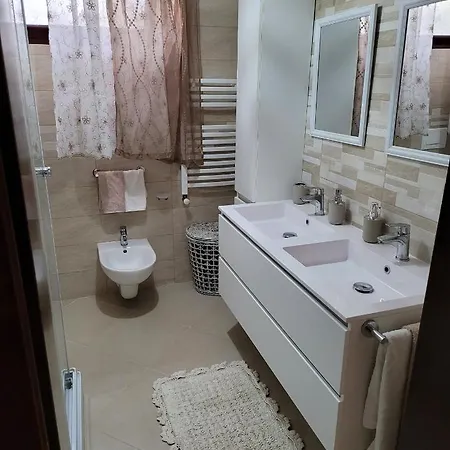 La Casa Delle Rose 1 * Giba